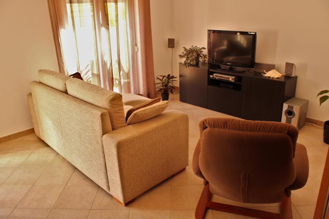 Grillohouse Villa Lourinha  Exterior photo